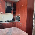 Plac Bankowy Apartment, Metro Apartman