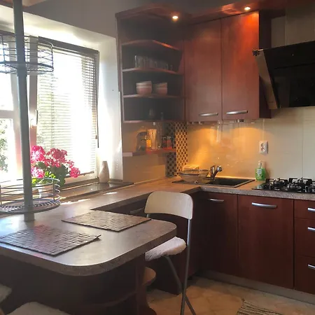 Plac Bankowy Apartment, Metro *