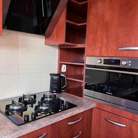 アパート Plac Bankowy Apartment, Metro ワルシャワ