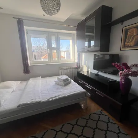 Plac Bankowy Apartment, Metro Apartment