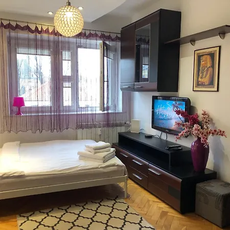 Plac Bankowy Apartment, Metro Διαμέρισμα