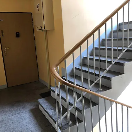 Plac Bankowy Apartment, Metro * ワルシャワ