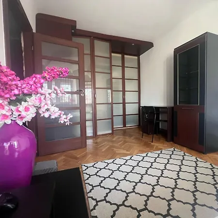 Plac Bankowy Apartment, Metro Варшава