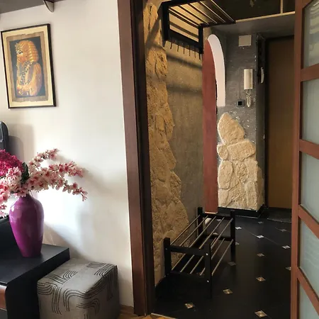 Апартаменты Plac Bankowy Apartment, Metro