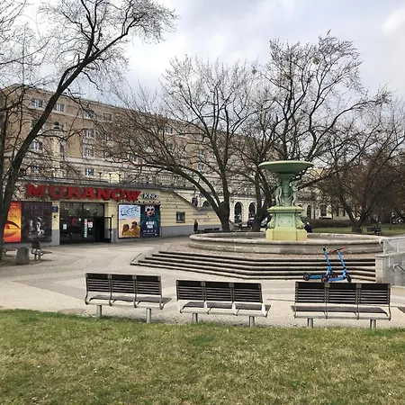 דירה Plac Bankowy Apartment, Metro ורשה